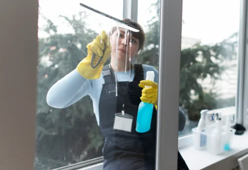 Nettoyage de vitres intérieures et extérieures à Sept-Saulx